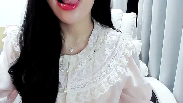 Lita-Julia online show from 11/01/25, 07:16