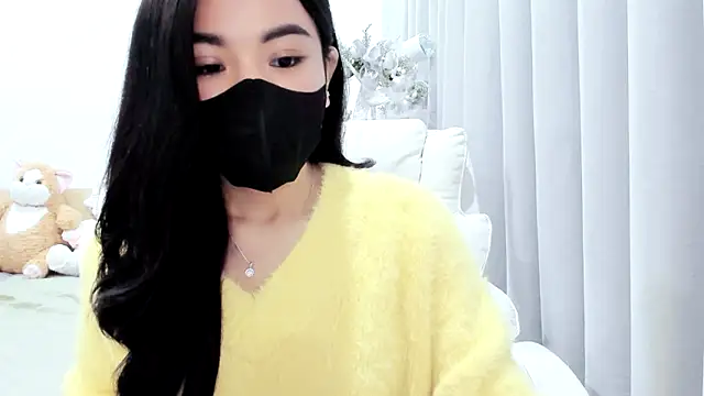 Snapshot of Lita-Julia chatting on 12/16/25, 03:50 Lita-Julia online show from 12/16/25, 03:50