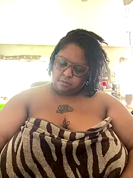 kweenxkarma online show from 10/06/25, 10:07