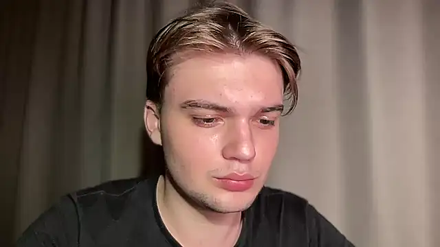 Snapshot of superfluboy_ chatting on 02/22/25, 09:15 superfluboy online show from 02/22/25, 09:15