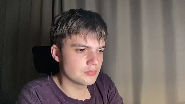 Snapshot of superfluboy_ chatting on 10/24/25, 08:27 superfluboy online show from 10/24/25, 08:27