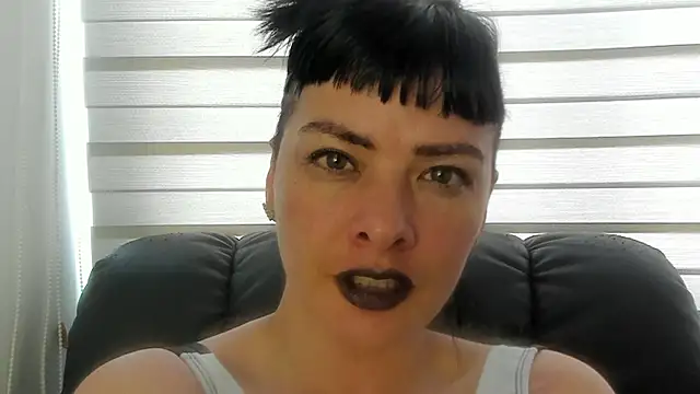 queen fetish online show from 07/26/26, 09:00