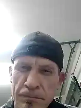 Snapshot of ironwood420 chatting on 12/10/24, 02:28 ironwood420 online show from 12/10/24, 02:28