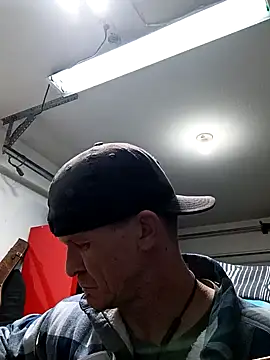 Snapshot of ironwood420 chatting on 01/27/25, 01:19 ironwood420 online show from 01/27/25, 01:19