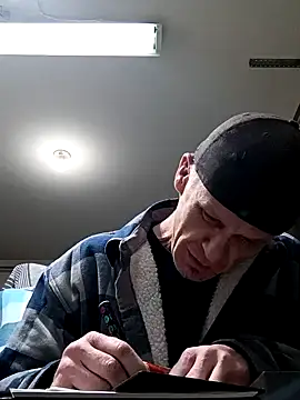 Snapshot of ironwood420 chatting on 02/01/25, 12:47 ironwood420 online show from 02/01/25, 12:47