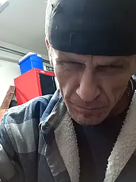 Snapshot of ironwood420 chatting on 02/11/25, 02:02 ironwood420 online show from 02/11/25, 02:02