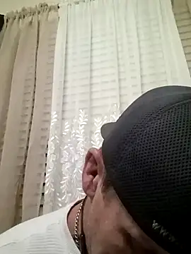 Snapshot of ironwood420 chatting on 02/24/25, 01:10 ironwood420 online show from 02/24/25, 01:10