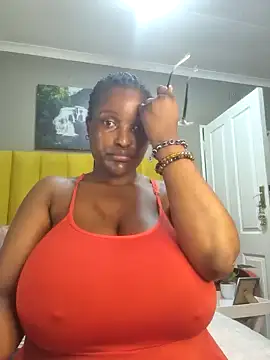 Bustygoddess32 online show from 12/10/24, 10:26