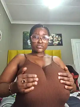 Bustygoddess32 online show from 12/16/24, 07:32