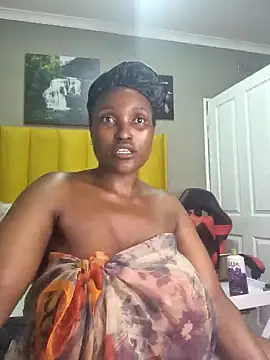 Bustygoddess32 online show from 12/31/24, 06:37