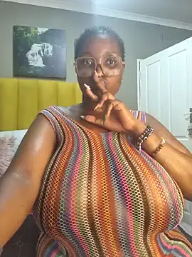 Bustygoddess32 online show from 12/31/24, 09:42