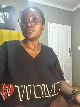 Bustygoddess32 online show from 12/31/24, 11:28