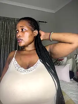 Snapshot of Bustygoddess32 chatting on 09/13/25, 12:21 Bustygoddess32 online show from 09/13/25, 12:21