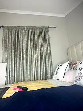 Snapshot of Bustygoddess32 chatting on 10/04/25, 06:50 Bustygoddess32 online show from 10/04/25, 06:50