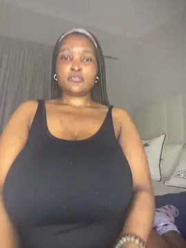 Snapshot of Bustygoddess32 chatting on 10/07/25, 11:57 Bustygoddess32 online show from 10/07/25, 11:57