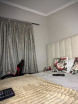 Bustygoddess32 online show from 05/05/26, 11:02