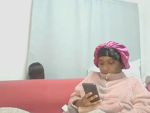 Sexxybella27 online show from 07/28/26, 08:52