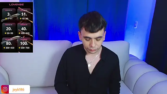 Snapshot of Jey_keler1 chatting on 11/14/25, 10:51 Jey keler1 online show from 11/14/25, 10:51