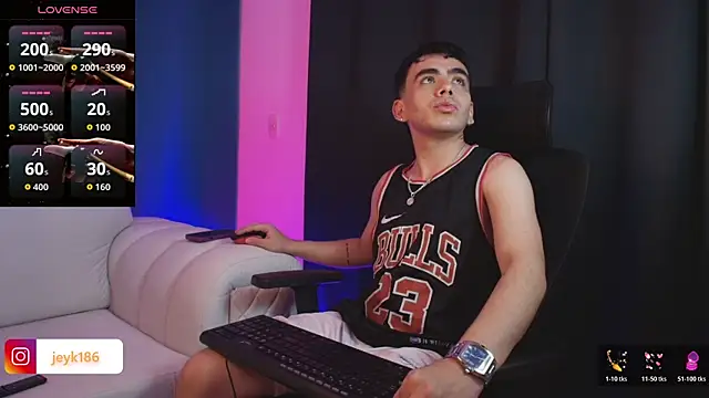 Snapshot of Jey_keler1 chatting on 11/30/25, 01:59 Jey keler1 online show from 11/30/25, 01:59