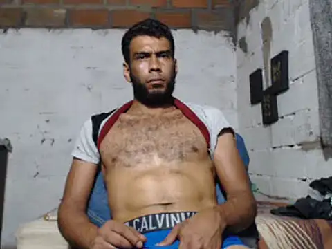 Snapshot of erik_alexander chatting on 02/01/25, 04:35 erik alexander online show from 02/01/25, 04:35