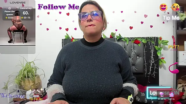 Snapshot of hazel_34 chatting on 11/01/25, 08:38 hazel 34 online show from 11/01/25, 08:38