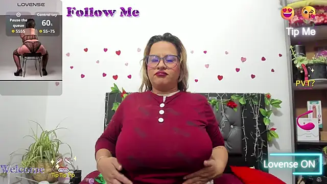 Snapshot of hazel_34 chatting on 11/03/25, 08:37 hazel 34 online show from 11/03/25, 08:37