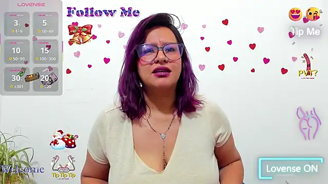 Snapshot of hazel_34 chatting on 12/04/25, 08:56 hazel 34 online show from 12/04/25, 08:56