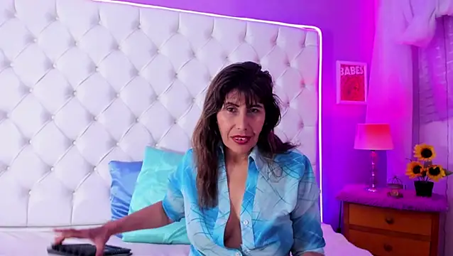 eva loreti online show from 01/17/25, 06:36