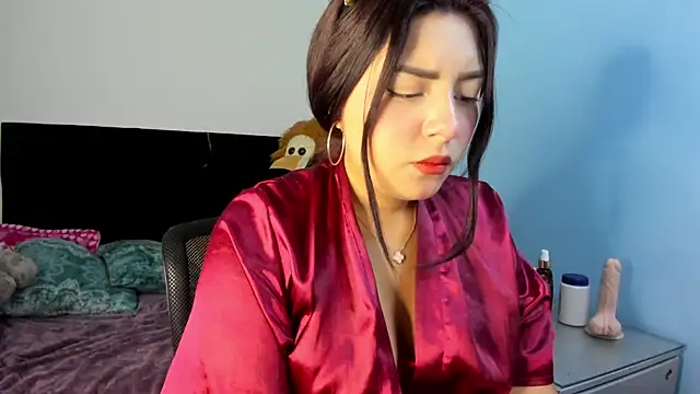 Charlotte cutee18 online show from 06/04/26, 11:05