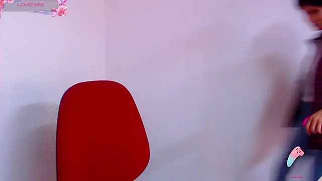 Snapshot of Hannaaaa__ chatting on 12/16/24, 05:00 Hannaaaa online show from 12/16/24, 05:00