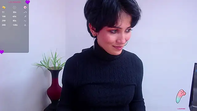 Snapshot of Hannaaaa__ chatting on 01/09/25, 08:44 Hannaaaa online show from 01/09/25, 08:44