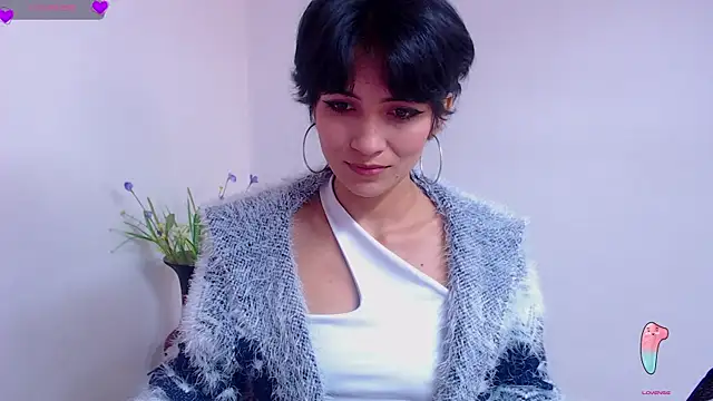 Snapshot of Hannaaaa__ chatting on 01/26/25, 05:34 Hannaaaa online show from 01/26/25, 05:34