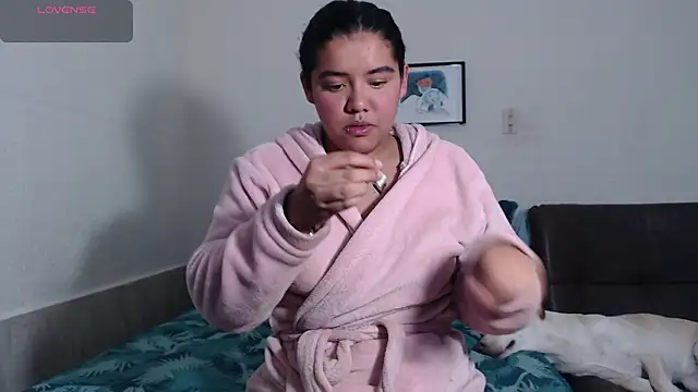 Snapshot of agata_22 chatting on 12/16/25, 03:44 agata 22 online show from 12/16/25, 03:44