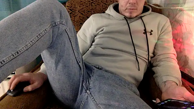 Snapshot of KristiDan chatting on 11/30/25, 07:29 KristiDan online show from 11/30/25, 07:29
