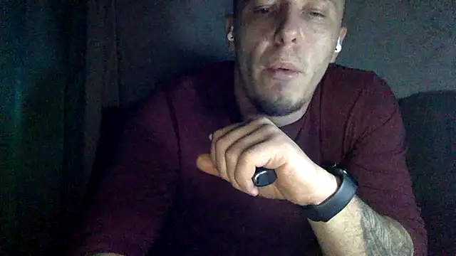 Snapshot of KristiDan chatting on 12/15/25, 09:52 KristiDan online show from 12/15/25, 09:52