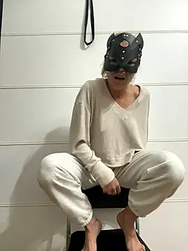 LadyScarlett-xk online show from 12/04/24, 08:18