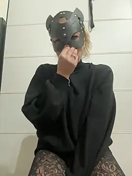 LadyScarlett-xk online show from 12/17/24, 06:31
