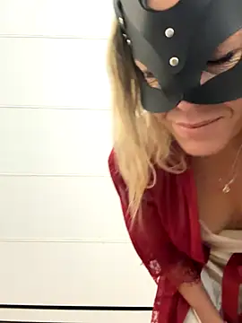 LadyScarlett-xk online show from 10/12/25, 08:57