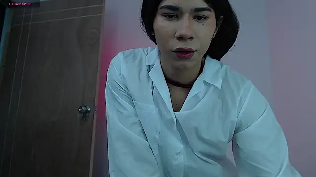 Snapshot of Moon_Foxxy chatting on 07/23/26, 06:06 Moon Foxxy online show from 07/23/26, 06:06
