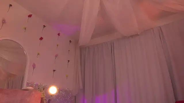 Snapshot of _mers chatting on 11/19/25, 10:32 mers online show from 11/19/25, 10:32