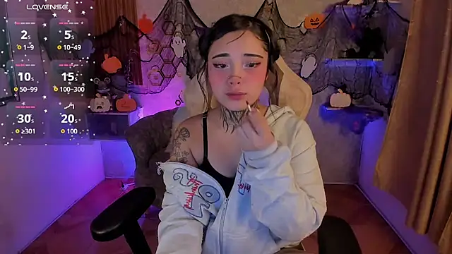 Snapshot of mia_catt05 chatting on 10/26/25, 07:14 mia catt05 online show from 10/26/25, 07:14