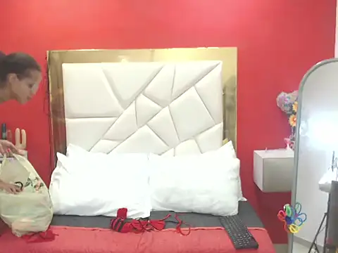 CanellaHotx online show from 10/02/25, 01:40