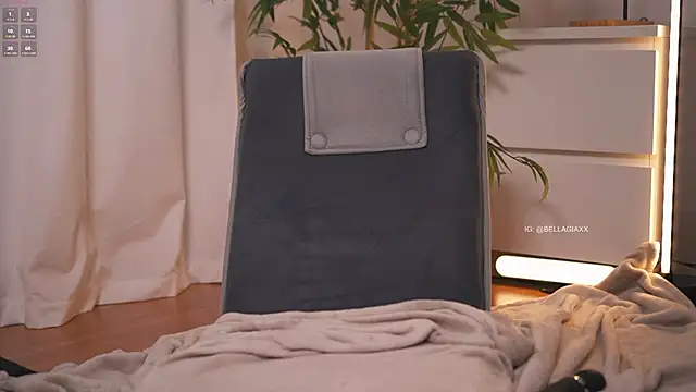 BellaGiaxx online show from 09/27/25, 01:38