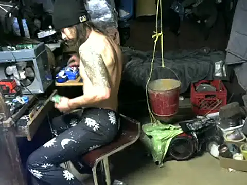 Snapshot of cdressupdiva chatting on 12/08/24, 05:50 cdressupdiva online show from 12/08/24, 05:50