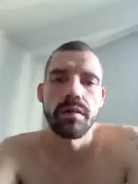 Snapshot of RuleMasterX chatting on 10/29/25, 02:41 RuleMasterX online show from 10/29/25, 02:41