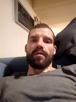 Snapshot of RuleMasterX chatting on 11/19/25, 12:43 RuleMasterX online show from 11/19/25, 12:43