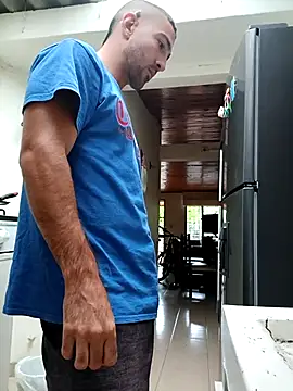 sebasxx97 online show from 12/07/24, 12:24
