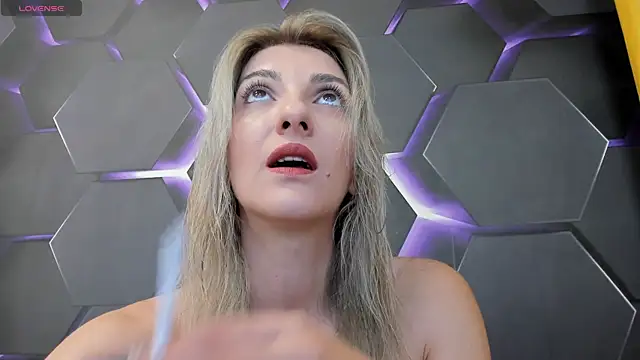 RileyLanna online show from 09/14/25, 02:44