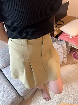 POCARI SWEAT online show from 09/18/25, 10:28