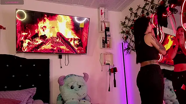 Alaia Asuka online show from 09/29/25, 12:27